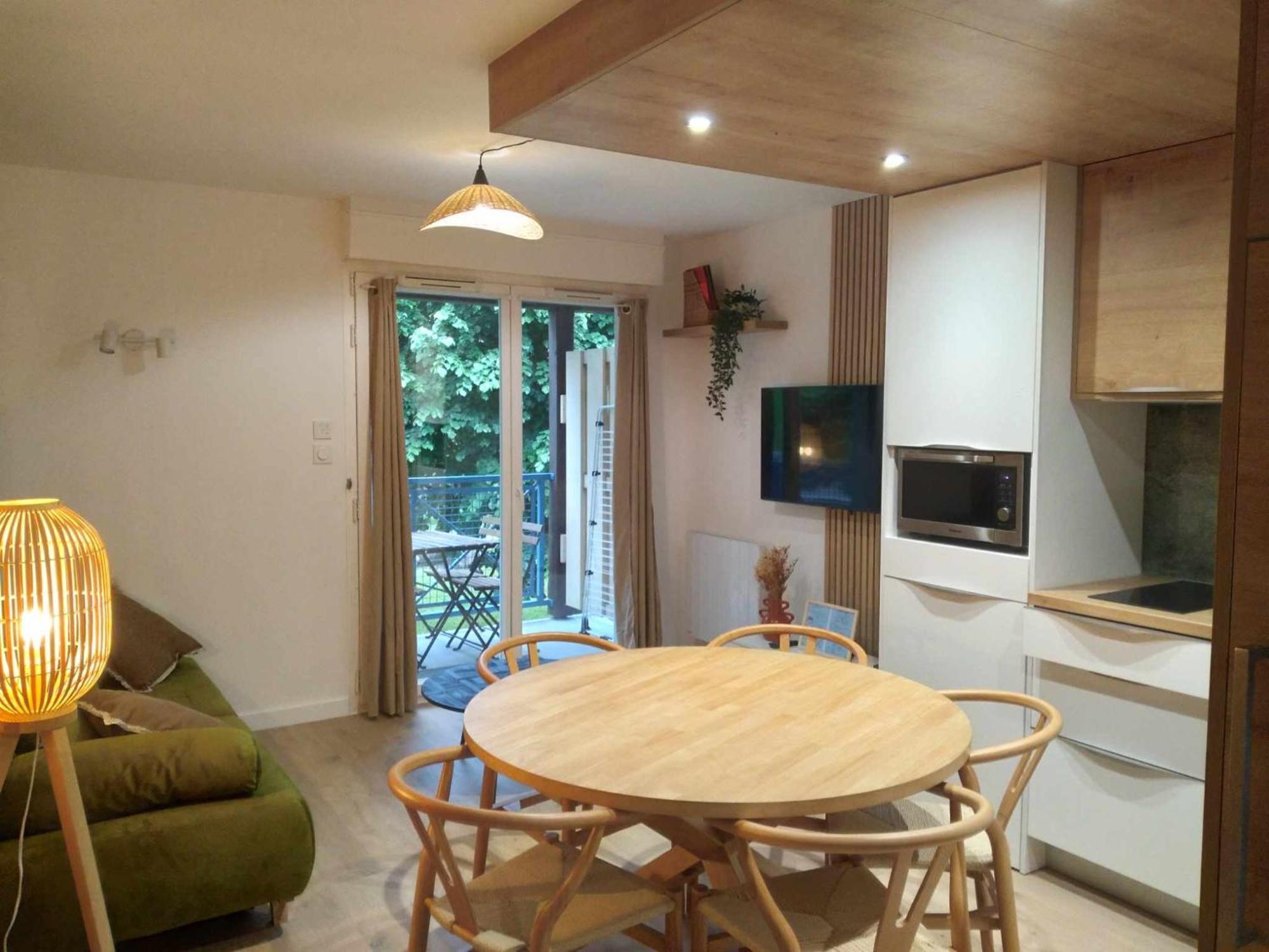 קאוטרט Duplex Lumineux - 40M2 - 2 Chambres - Balcon Terrasse - Parking - Entierement Renove En Mai 2024 מראה חיצוני תמונה
